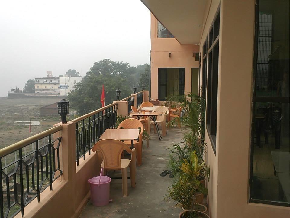 Ganga Paying Varanasi