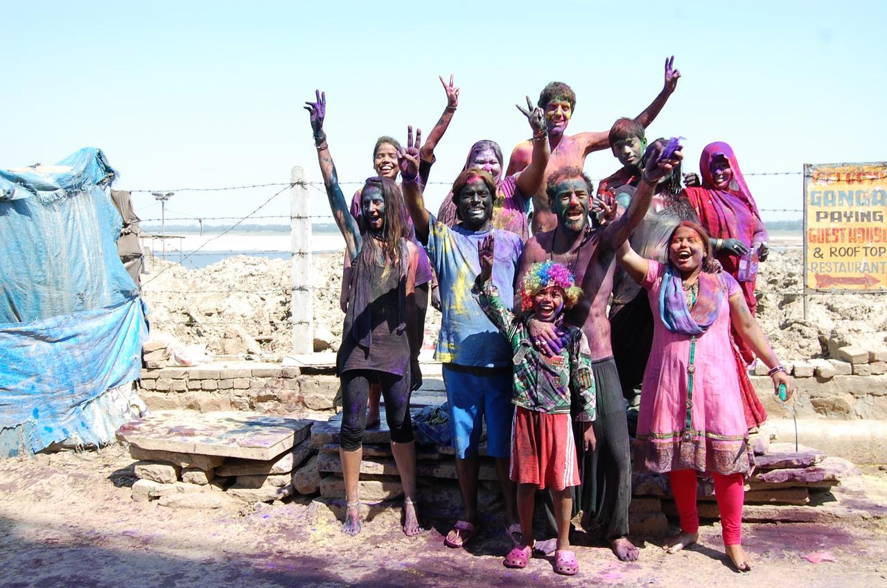 Ganga Paying Varanasi