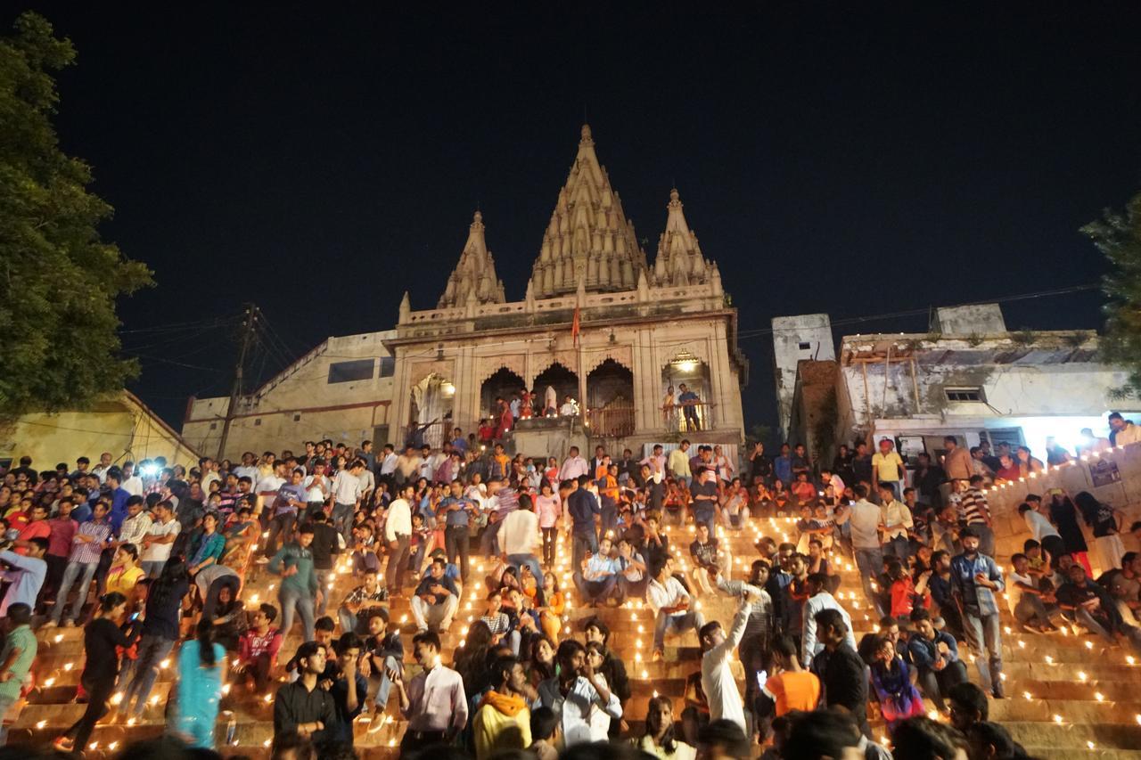 Ganga Paying Varanasi